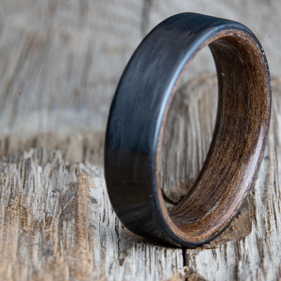 Black ring-carbon fiber and Walnut wood