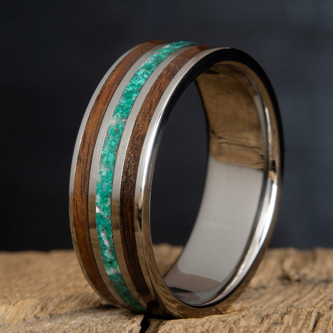Mens ring with rosewood and malachite inlay