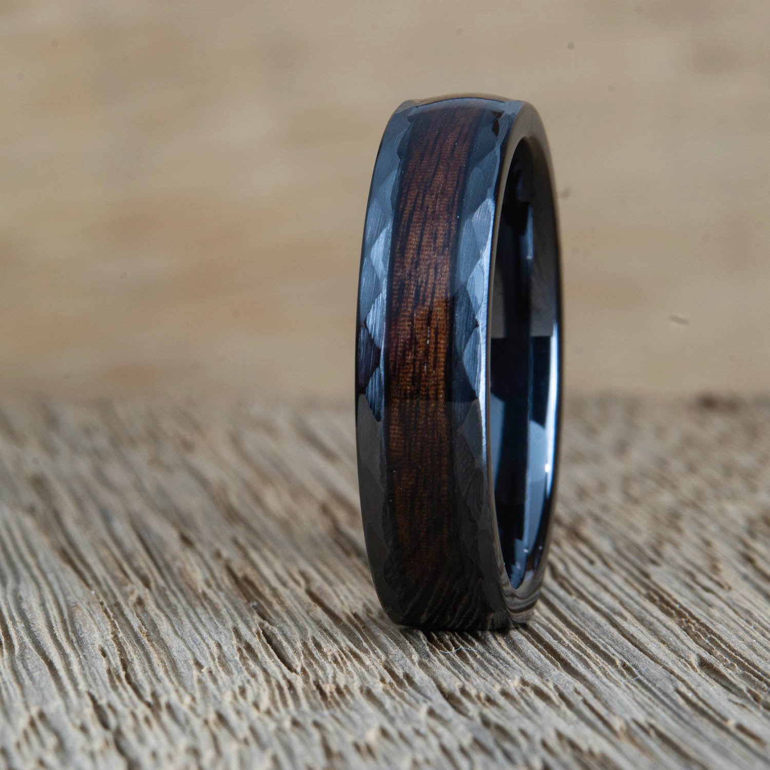 Hammered black ring with Rosewood inlay