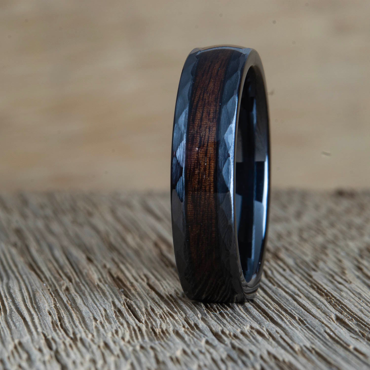 Hammered black ring with Rosewood inlay