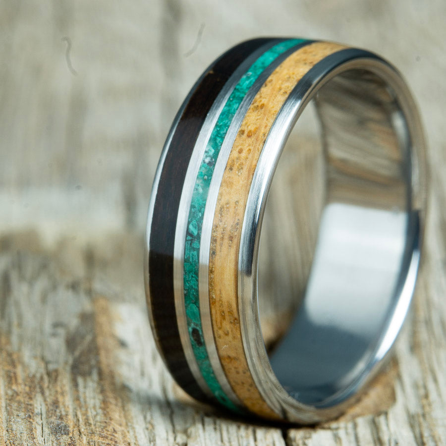 Mens ring with Whiskey wood, malachite and Ebony