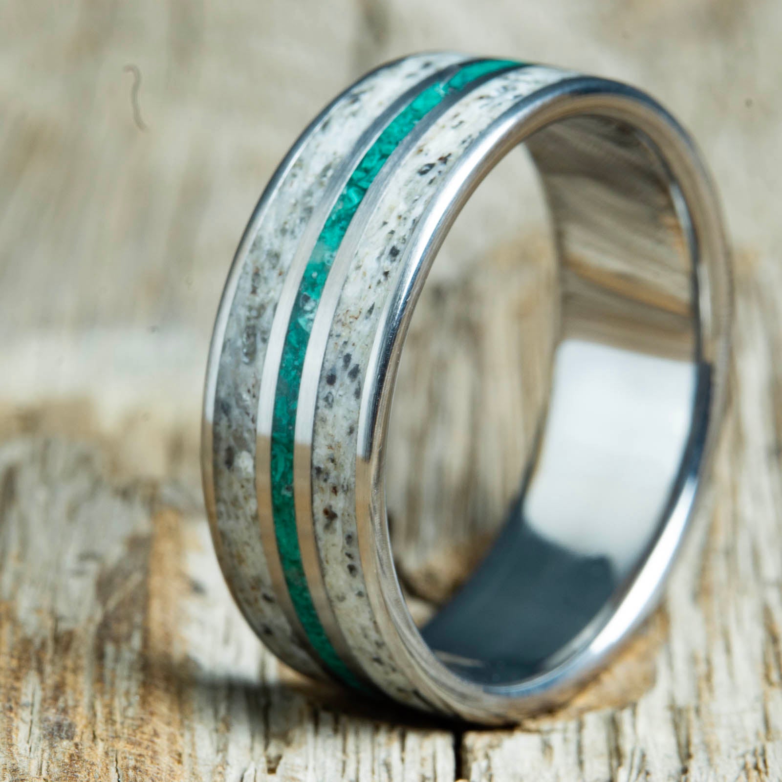 Antler ring with malachite centered inlay