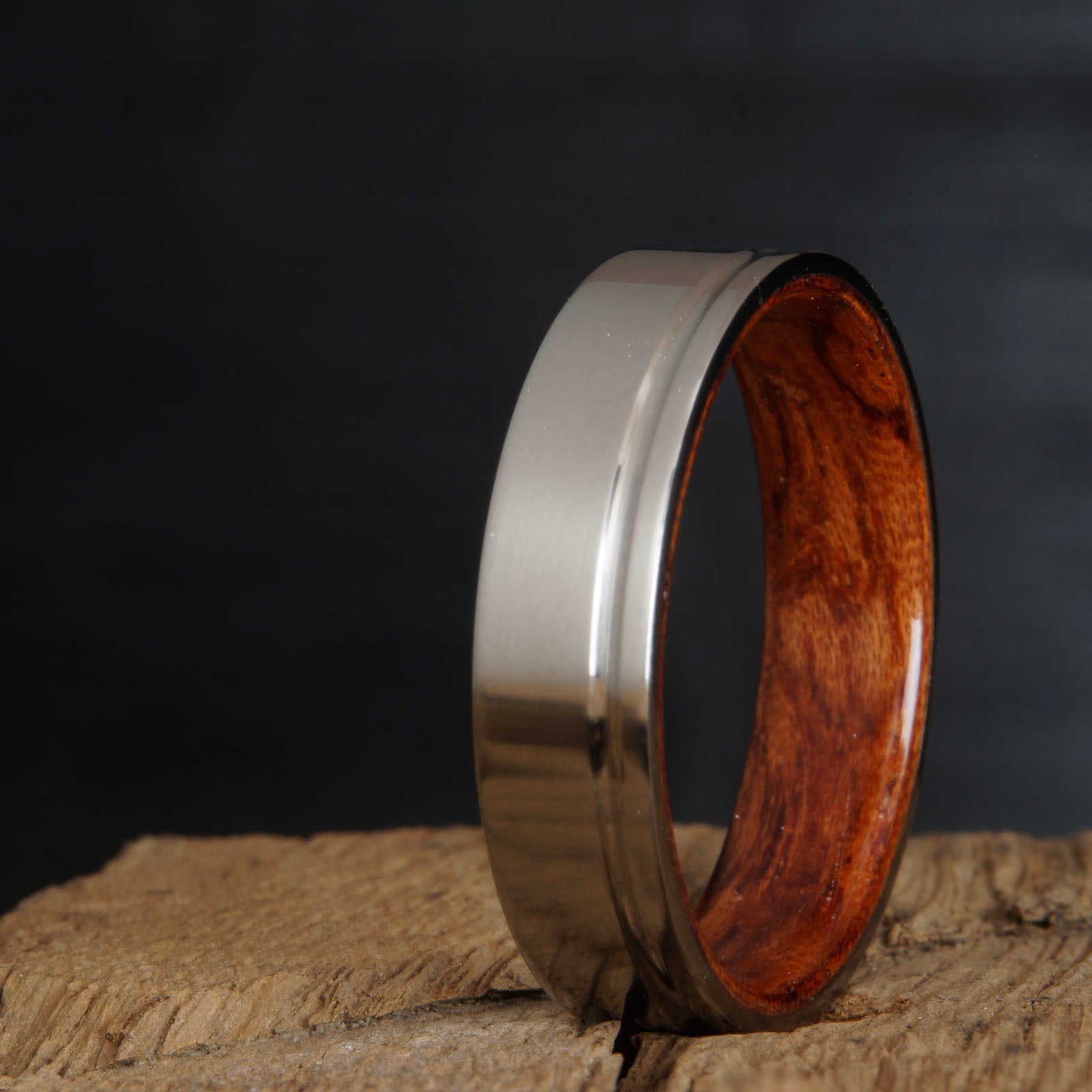 titanium bubinga ring-satin single groove titanium wood ring with bubinga