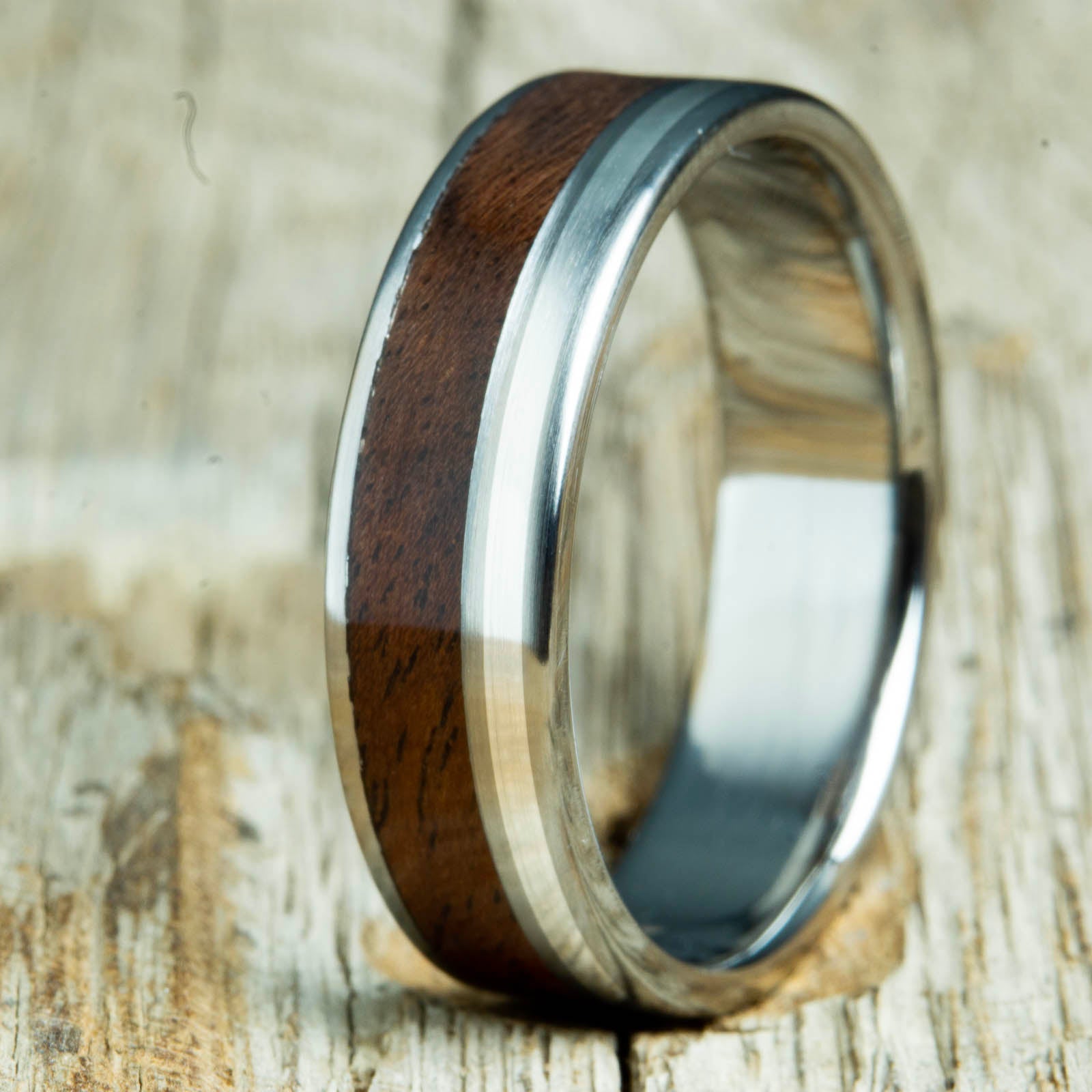 Wooden ring with Black Walnut and single silver pinstripe
