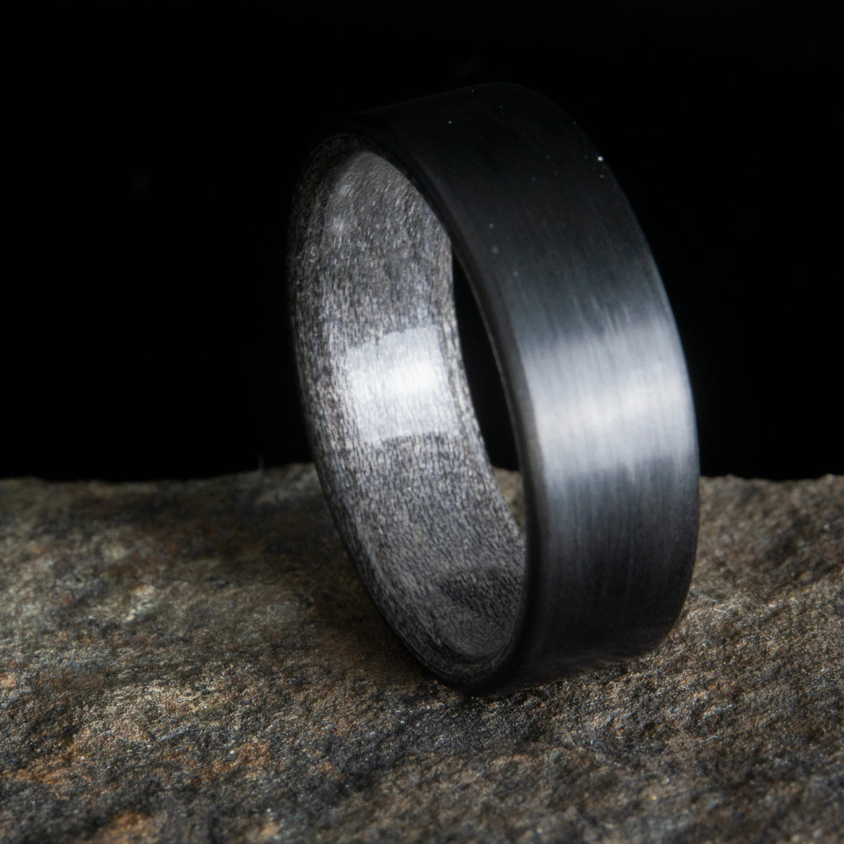 "Weathered" Carbon fiber ring with grey barn wood