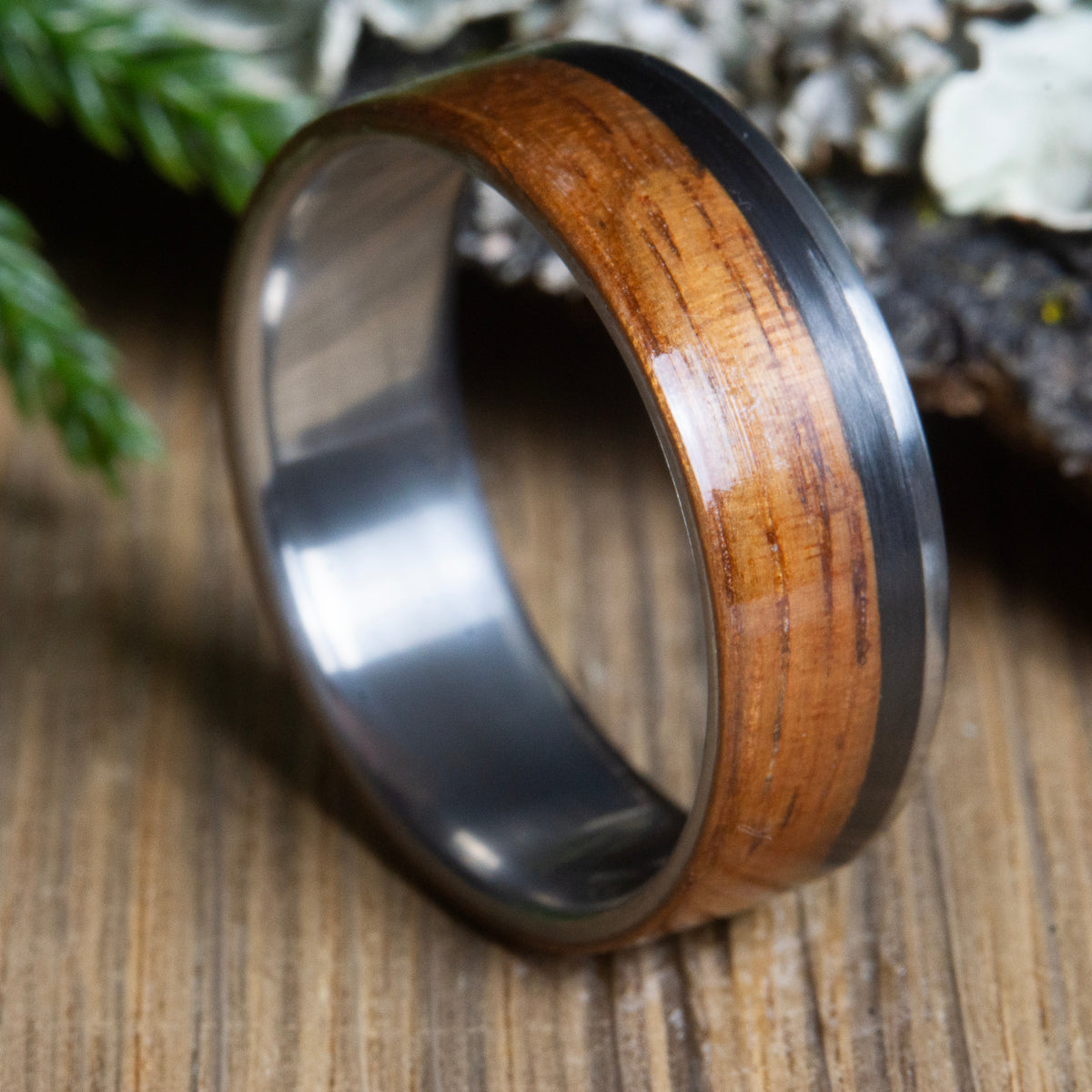 Koa wood ring, carbon fiber and wooden inlay