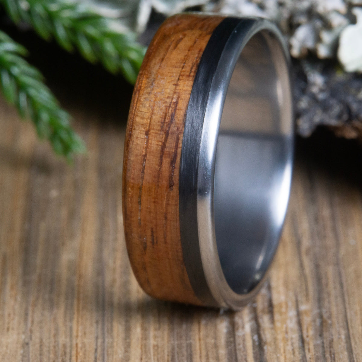 Koa wood ring, carbon fiber and wooden inlay