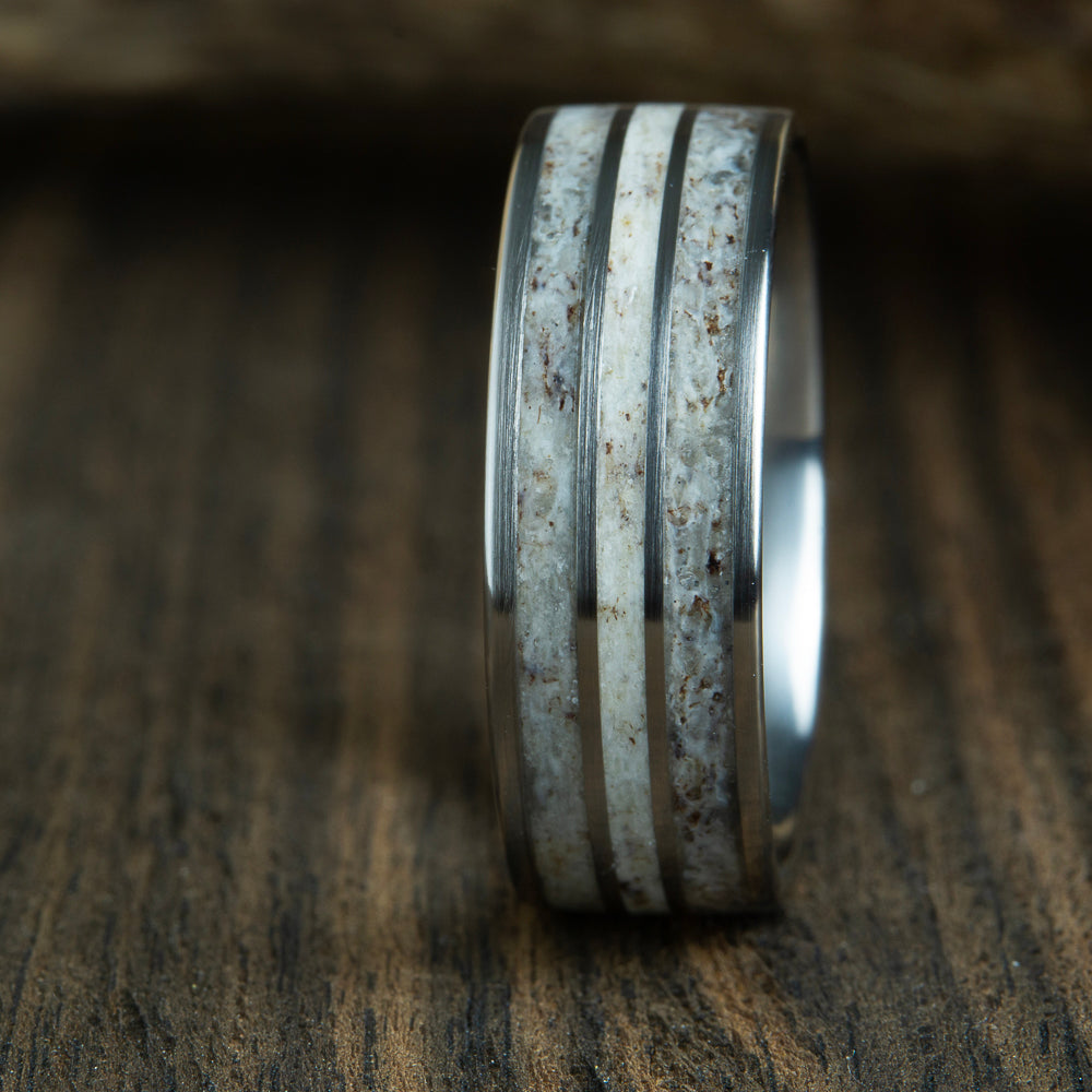 Titanium-Antler ring with 3 inlay